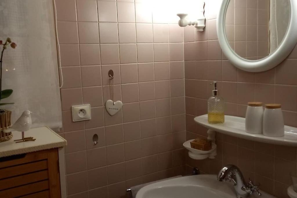 S'Gleina Gleck, In The Heart Of A Wine City, Charmant Studio 1 Piece Et 1 Salle De Bain ケゼルスベール エクステリア 写真